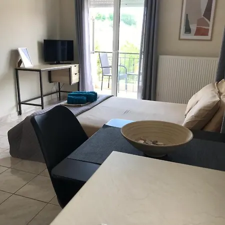 Апартаменты Georgia's Cozy #2