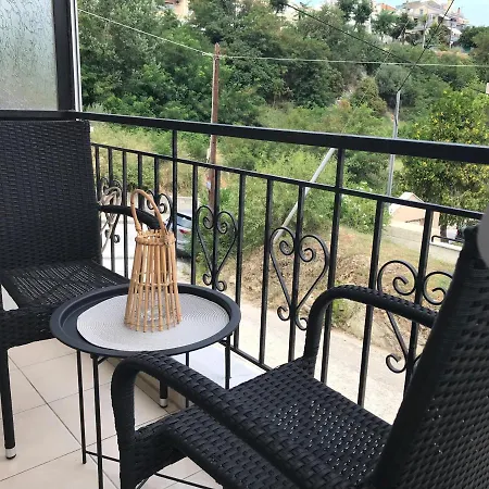 Georgia's Cozy #2 Apartment Kavala